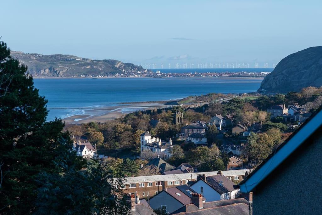 Fantastic Sea Views At Century'S Old Alma'S Cottage - Sleeps Up To 8 Guests Penmaen-mawr Exterior foto